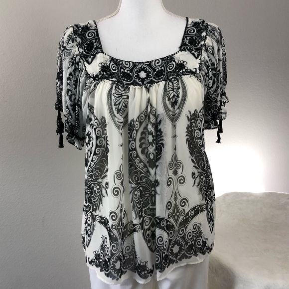 ECI Tops - Eci Black & White Printed Blouse